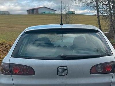 Silber Gebraucht 2007 Seat Ibiza Kleinwagen | 1.900 € (Etwas zu teuer)