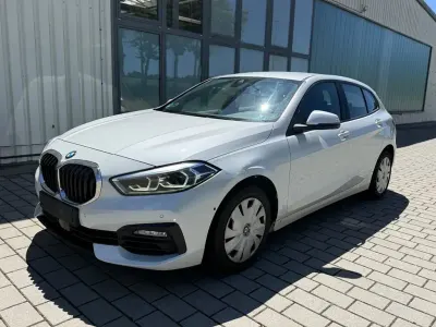 Gebraucht BMW 118 Advantage 136 PS (100 kW) 2021 Weiß Kleinwagen