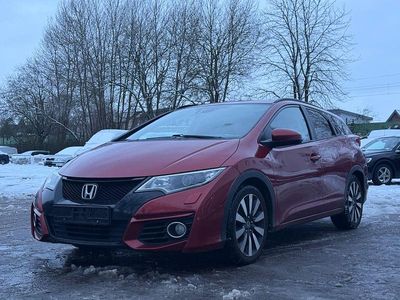 Rot Gebraucht 2015 Honda Civic Elegance Kombi | 6.900 € (Fairer Preis)