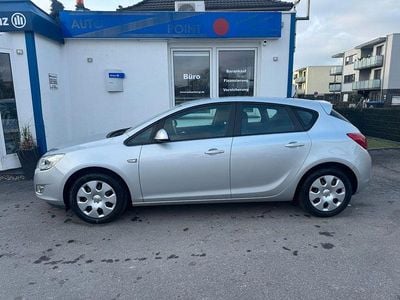 Usata Opel Astra Edition 116 CV (85 kW) 2010 Argento Berlina