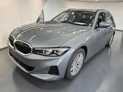 Gebraucht BMW 320 Shadowline 255 PS (187 kW) 2024 Grau Limousine