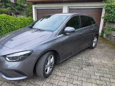 Mercedes B220