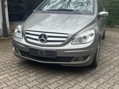 Gebraucht Mercedes B200 136 PS (100 kW) 2007 Grau Van / Kleinbus