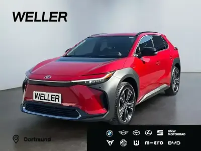 Begagnad Toyota bZ4X Basis 150 kW (204 HK) 2023 Röd SUV
