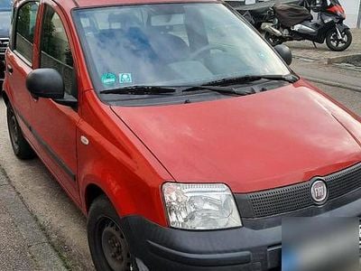 Second-hand Fiat Panda 68 CP (50 kW) 2011 Roșu Hatchback
