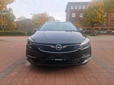 Schwarz Gebraucht 2020 Opel Astra Kombi | 10.500 € (Fairer Preis)