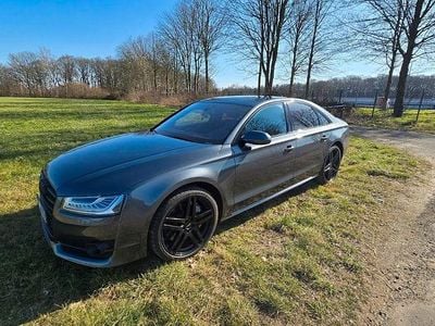 Audi S8 plus