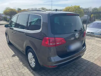 Gebraucht VW Sharan 150 PS (110 kW) 2014 Braun Van / Kleinbus