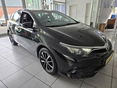 Usata Toyota Auris Comfort 116 CV (85 kW) 2016 Nero Berlina