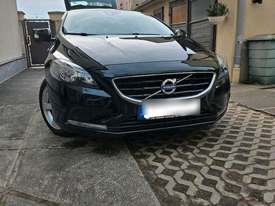 Gebraucht Volvo V40 Kinetic 150 PS (110 kW) 2015 Schwarz Limousine
