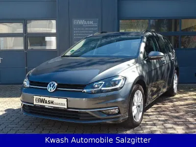 Gebraucht VW Golf VII Comfortline 150 PS (110 kW) 2020 Grau Kombi