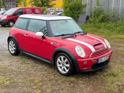 Używany Mini Cooper S 170 KM (125 kW) 2005 Czerwony Hatchback