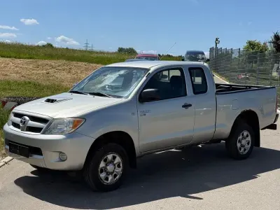 Gebraucht Toyota HiLux 120 PS (88 kW) 2007 Silber Pickup