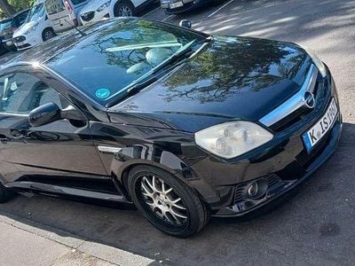 Second-hand Opel Tigra Sport 125 CP (91 kW) 2006 Negru Cabrio