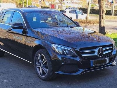 Gebraucht Mercedes C250 Avantgarde 204 PS (150 kW) 2015 Schwarz Limousine