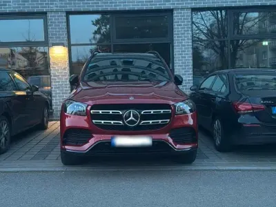 Gebraucht Mercedes GLS580 489 PS (359 kW) 2021 Rot SUV