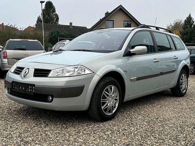 Grau Gebraucht 2004 Renault Mégane II Dynamique Limousine | 3.980 € (Teuer)