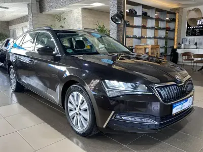 Gebraucht Skoda Superb Ambition 218 PS (160 kW) 2021 Braun Kombi