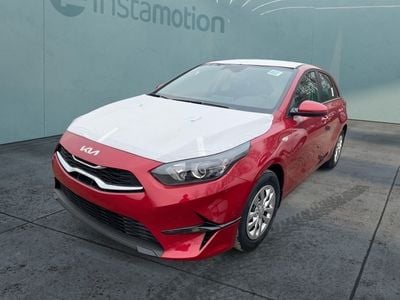 Neu Kia Ceed 140 PS (102 kW) 2025 Rot Kleinwagen