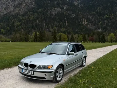 Gebraucht BMW 318 143 PS (105 kW) 2003 Silber Kombi
