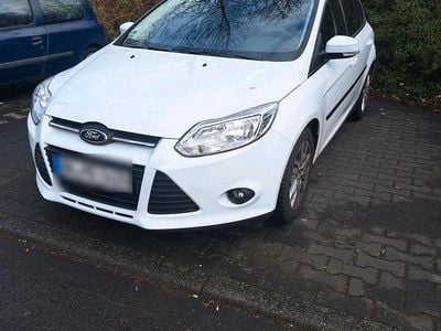 Usata Ford Focus 125 CV (91 kW) 2013 Bianco Berlina