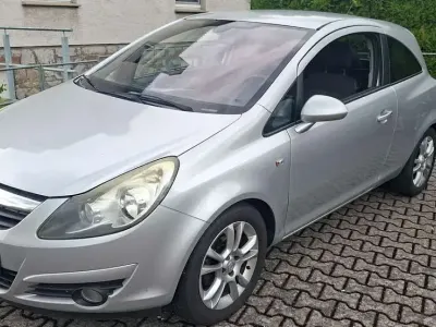Gebraucht Opel Corsa Sport 90 PS (66 kW) 2009 Starsilber iii m2 Kleinwagen
