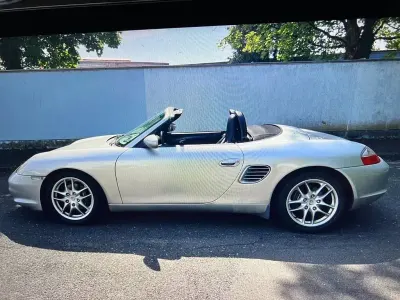 Second-hand Porsche Boxster 228 CP (167 kW) 2004 Argintiu Cabrio