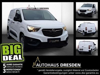 Jade weiss Gebraucht 2020 Opel Combo Selection Van / Kleinbus | 12.490 € (Guter Preis)