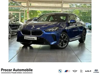 Gebraucht BMW 220 M Sport 156 PS (114 kW) 2025 Blau Coupé