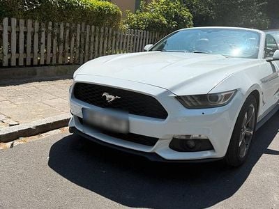 Usata Ford Mustang 380 CV (279 kW) 2015 Bianco Cabrio