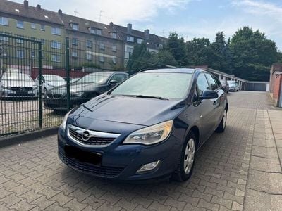 Blau Gebraucht 2012 Opel Astra Kombi | 2.999 € (Guter Preis)