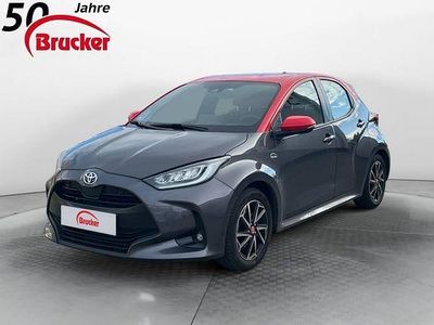 Grau Gebraucht 2021 Toyota Yaris Hybrid Basis Kleinwagen | 17.290 € (Fairer Preis)