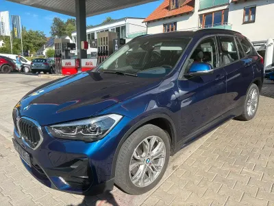 Gebraucht BMW X1 Sport Line 125 PS (91 kW) 2020 Blau SUV
