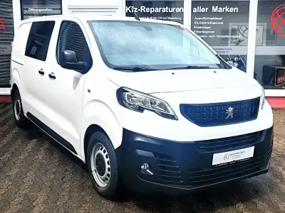 Gebraucht Peugeot Expert Premium 144 PS (105 kW) 2022 Weiß Van