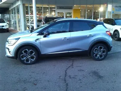 Second-hand Renault Captur Intens 101 CP (74 kW) 2020 Negru SUV