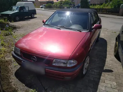 Gebraucht Opel Astra Cabriolet 75 PS (55 kW) 1999 Rot Cabrio
