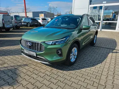 Neu Ford Kuga Titanium 179 PS (131 kW) 2026 Grün SUV