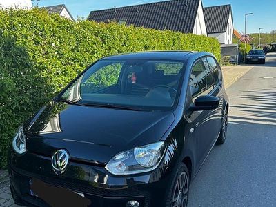 Second-hand VW up! 75 CP (55 kW) 2015 Negru Hatchback