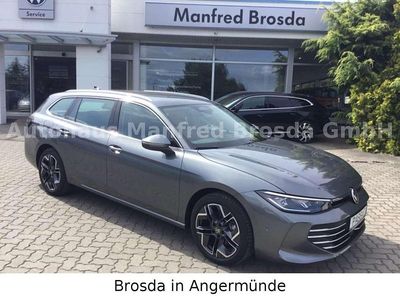 Grau Gebraucht 2024 VW Passat Kombi | 39.500 € (Fairer Preis)