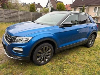 Second-hand VW T-Roc 150 CP (110 kW) 2022 Albastru SUV