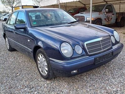 Mercedes E240