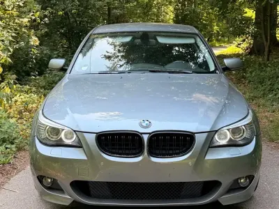 Gebraucht BMW 523 190 PS (139 kW) 2009 Grau Limousine