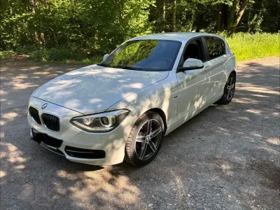 Gebraucht BMW 116 Sport Line 136 PS (100 kW) 2014 Weiß Kleinwagen