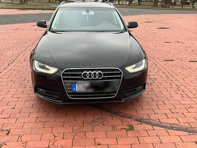 Schwarz Gebraucht 2013 Audi A4 Kombi | 8.500 € (Guter Preis)