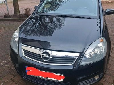Schwarz Gebraucht 2007 Opel Zafira Van / Kleinbus | 3.300 € (Fairer Preis)
