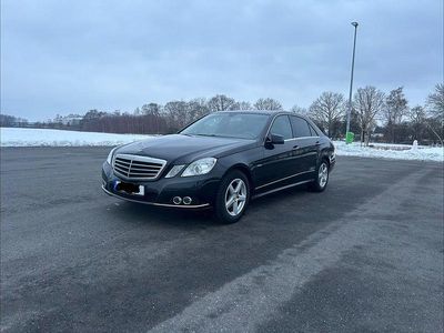 Gebraucht Mercedes E220 170 PS (125 kW) 2010 Schwarz Limousine