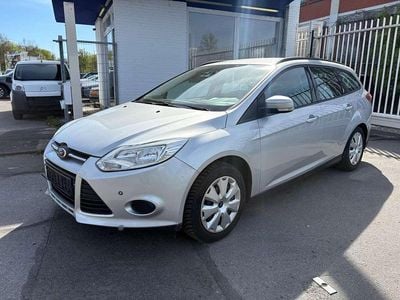 Gebraucht Ford Focus Trend 105 PS (77 kW) 2011 Polarsilber metallic Kombi