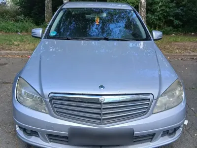 Gebraucht Mercedes C200 134 PS (98 kW) 2010 Silber Limousine