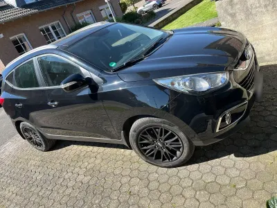 Gebraucht Hyundai ix35 Premium 136 PS (100 kW) 2013 Schwarz SUV