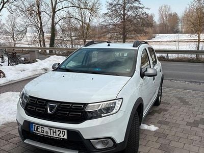 Weiß Gebraucht 2020 Dacia Sandero Kleinwagen | 10.499 € (Guter Preis)